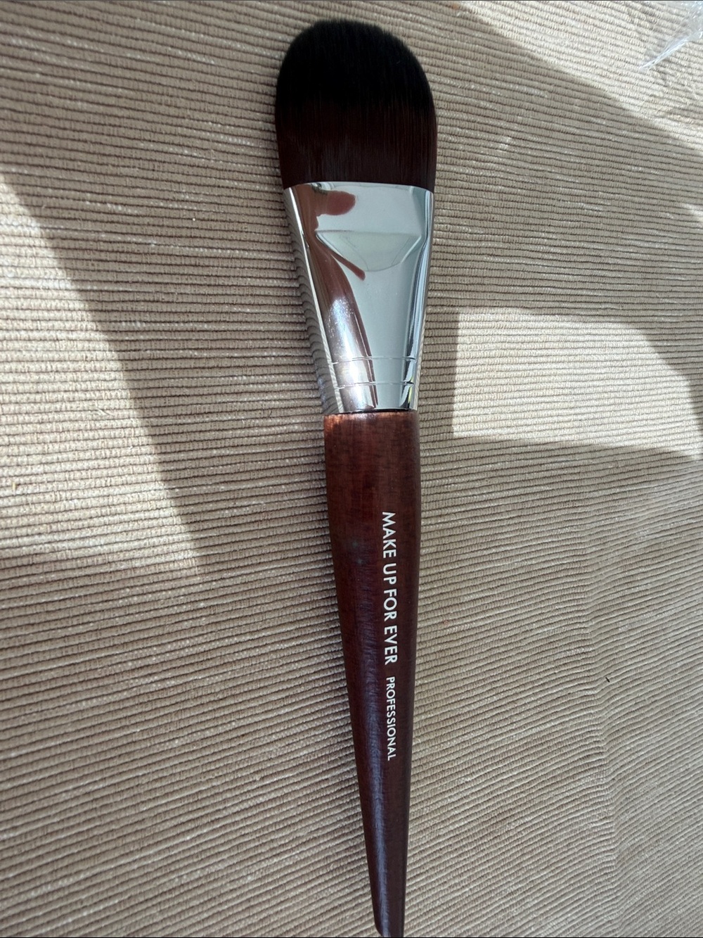 MAKE UP FOR EVER Flat Foundation Brush - Dark Brown Handle